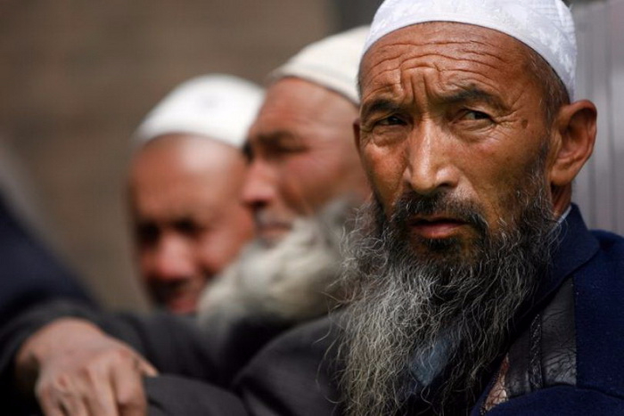 Чиновника в Китае наказали за уважение к мусульманам