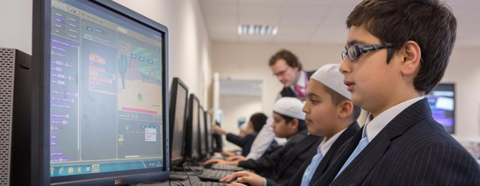 Исламская школа в Британии лидирует по поведению учеников