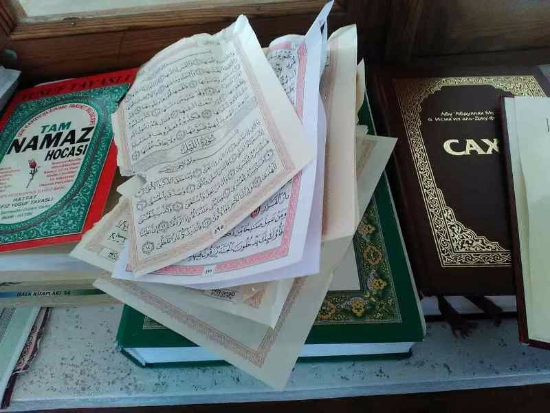 Вандалы напали на мечеть в Крыму и пытались сжечь Коран