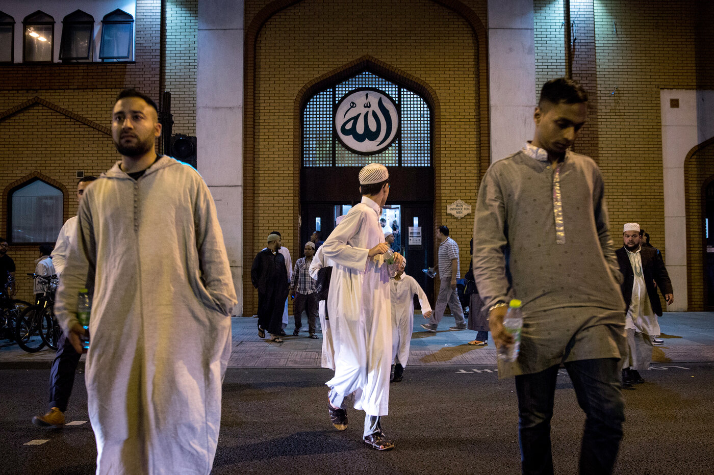 Пост в Рамадан не опасен во время пандемии COVID-19 – британское исследование