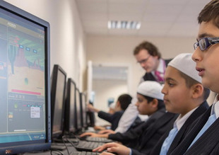 Исламская школа в Британии лидирует по поведению учеников